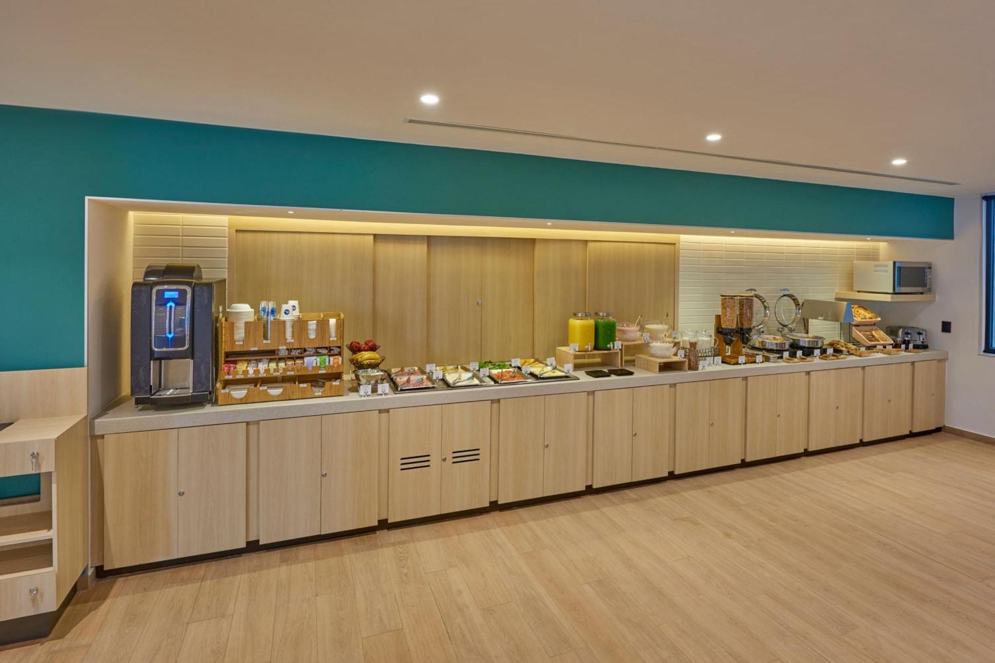 Alfredo V. Bonfil City Express By Marriott Cancun Aeropuerto מראה חיצוני תמונה