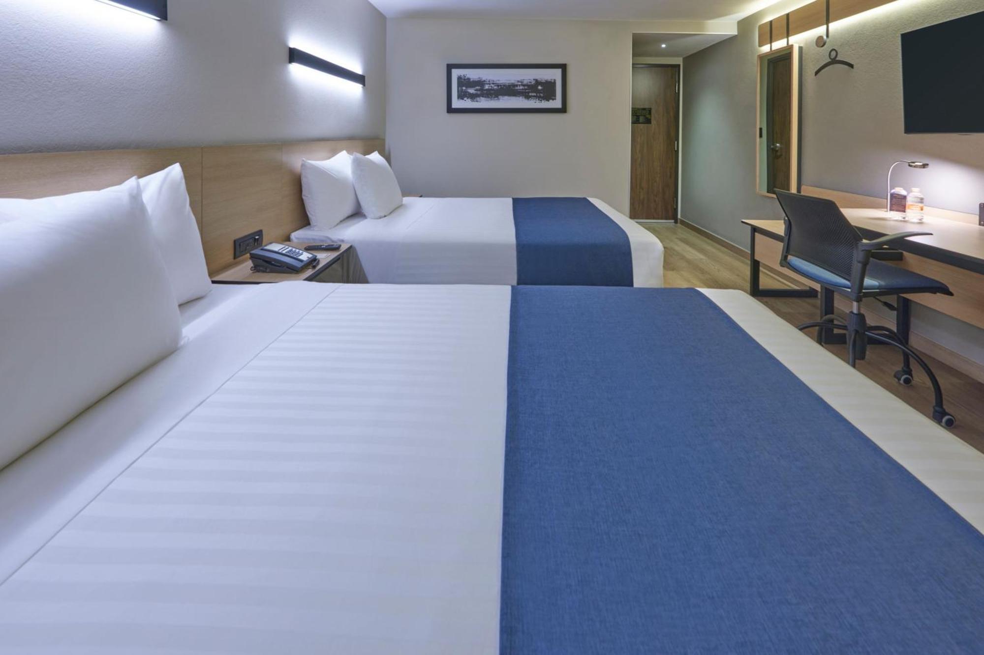 Alfredo V. Bonfil City Express By Marriott Cancun Aeropuerto מראה חיצוני תמונה