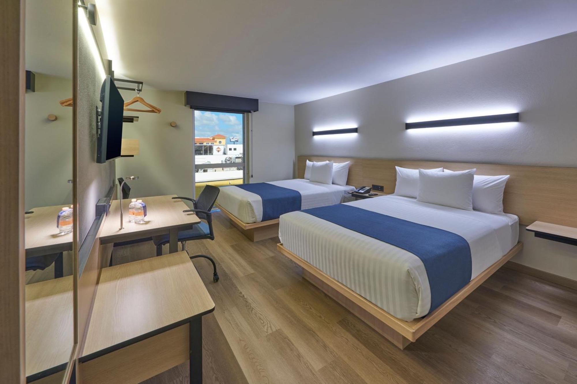 Alfredo V. Bonfil City Express By Marriott Cancun Aeropuerto מראה חיצוני תמונה